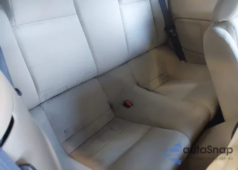 2008 Ford Mustang V6 Deluxe/V6 Premium z USA, uszkodzony, nr VIN 1ZVHT84N085200824